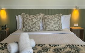 The Highlander Motel - 24Hr Check In